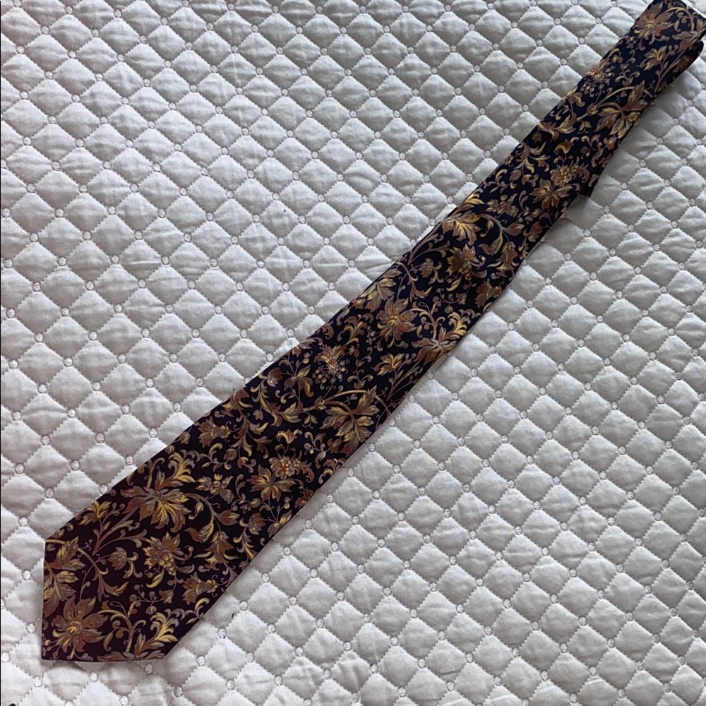Nina Ricci Black and Gold Tie Elegant Accessory
